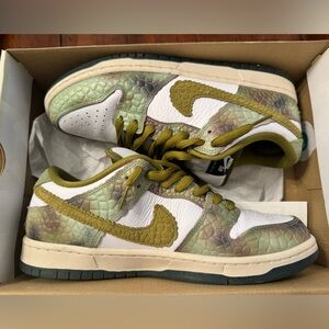 Nike SB Dunk Low Pro QS Alexis Sablone Chameleon Size 10M/11.5W Style HJ3386-300
